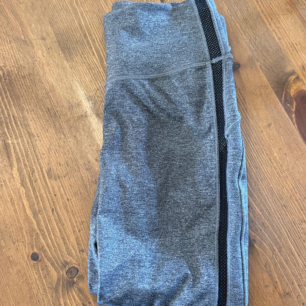 Lululemon capris - Picture 3 of 3